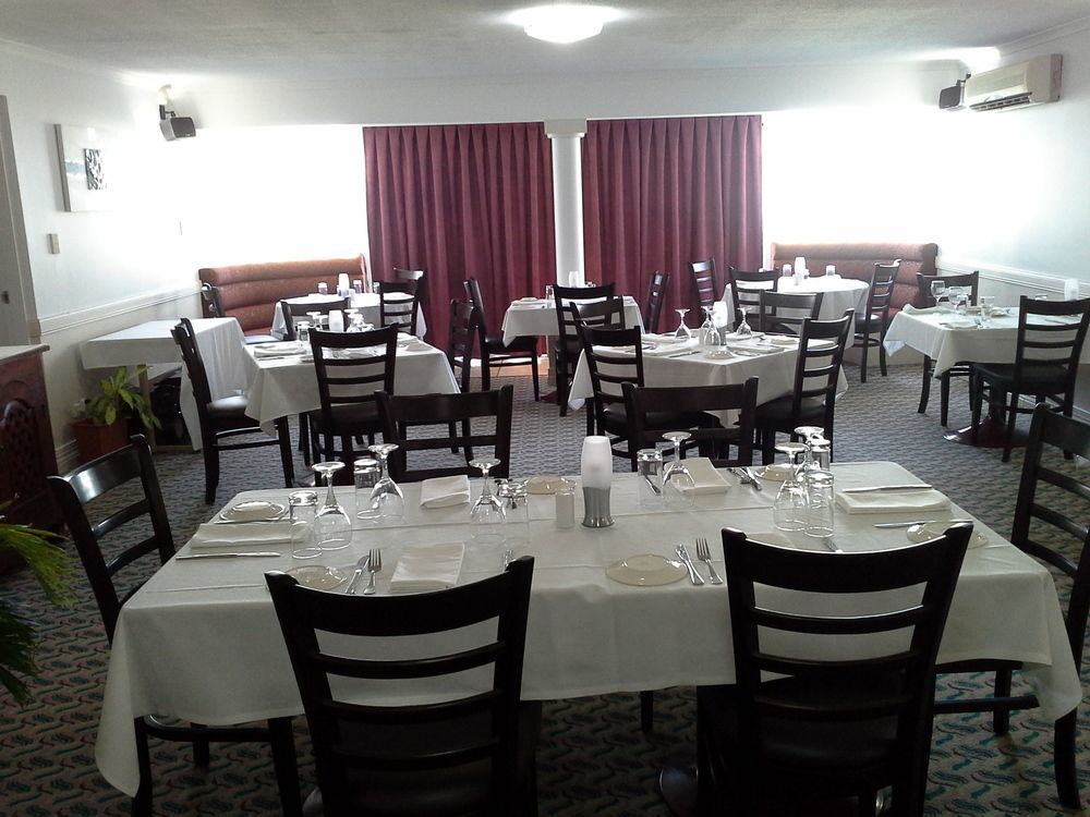 Gladstone Palms Motor Inn Екстериор снимка